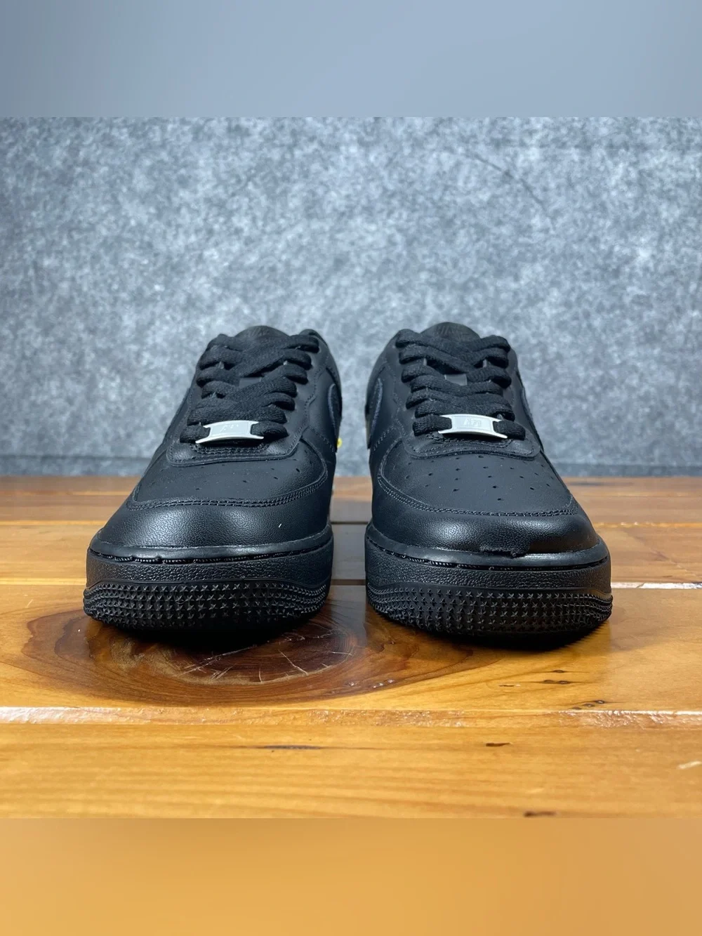 Nike Air Force 1 '07 Womens 8.5 Triple Black AF1 Low Sneakers DD8959-001 READ